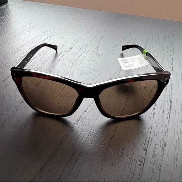 Vera Bradley Bailey Painted Feathers Sunglasses